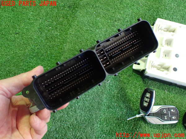 2UPJ-29186110]マセラティ・ギブリ(MG30C)エンジンコンピューター 中古_m0003.jpg