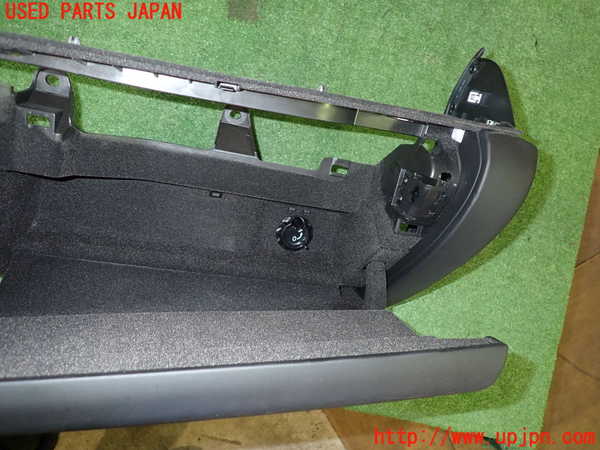2UPJ-29187516]マセラティ・ギブリ(MG30C)グローブボックス1 中古_m0003.jpg