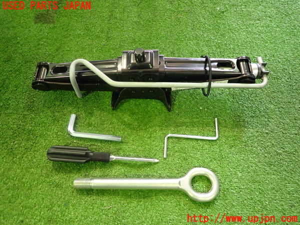 2UPJ-29187805]マセラティ・ギブリ(MG30C)車載工具 中古_m0001.jpg