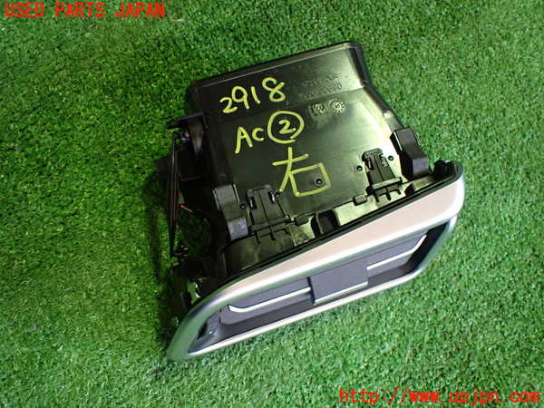 2UPJ-29187527]マセラティ・ギブリ(MG30C)エアコン吹き出し口2 (右) 中古_m0002.jpg