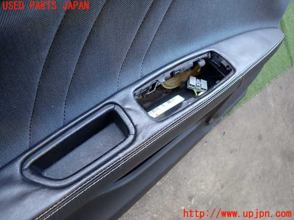 2UPJ-29181264]マセラティ・ギブリ(MG30C)左前ドア内張り 中古_m0004.jpg