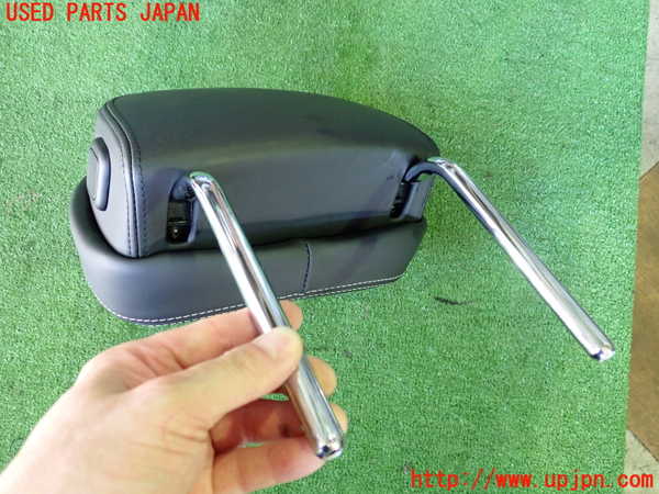 2UPJ-29187070]マセラティ・ギブリ(MG30C)助手席ヘッドレスト 中古_m0003.jpg