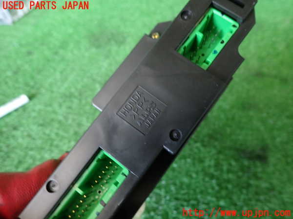 2UPJ-29196066]シビック タイプR(EP3)エアコンスイッチ1 中古_m0003.jpg