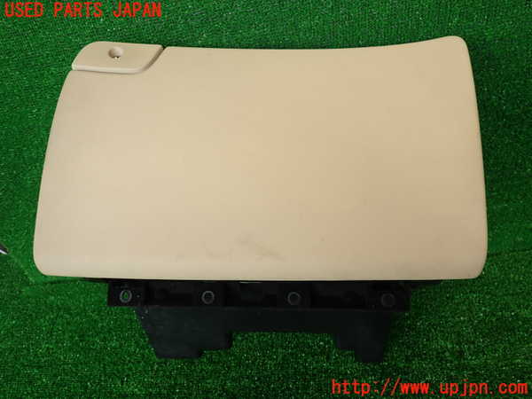 2UPJ-29207516]キャデラック・CTS スポーツセダン(X322B)グローブボックス1 (左ハンドル) 中古_m0001.jpg