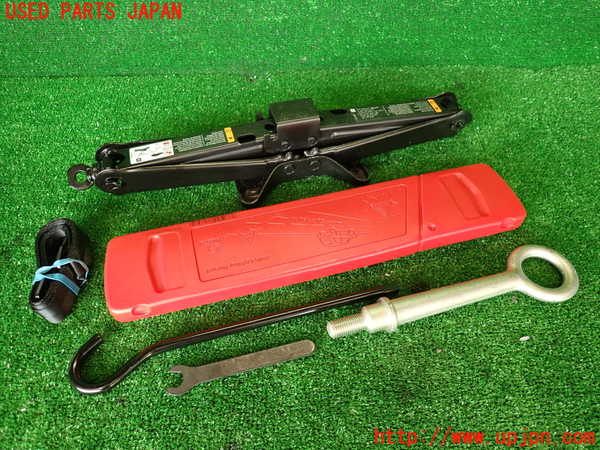 2UPJ-29207805]キャデラック・CTS スポーツセダン(X322B)車載工具 (左ハンドル) 中古_m0001.jpg