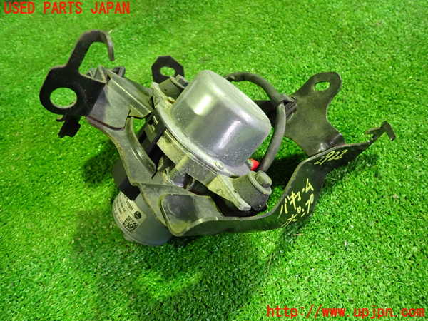 5UPJ-29222580]ロードスター(ND5RC)バキュームポンプ 中古_m0001.jpg