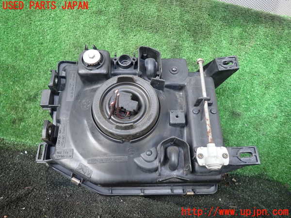 1UPJ-29231132]パジェロ(V45W)左ヘッドライト ハロゲン 中古_m0003.jpg