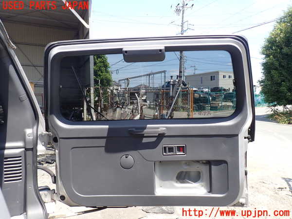 5UPJ-29231566]パジェロ(V45W)バックドア リアゲート ハッチ M2L3 中古_m0004.jpg