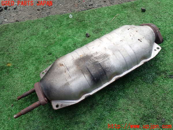 1UPJ-29232661]パジェロ(V45W)触媒1 中古_m0002.jpg