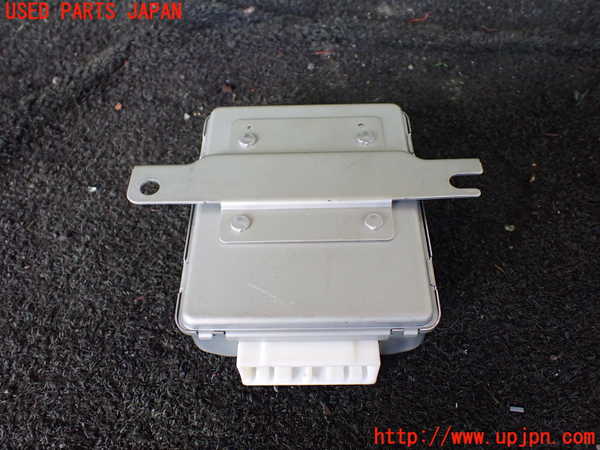 5UPJ-29236146]パジェロ(V45W)コンピューター1 (MD350077) 中古_m0003.jpg