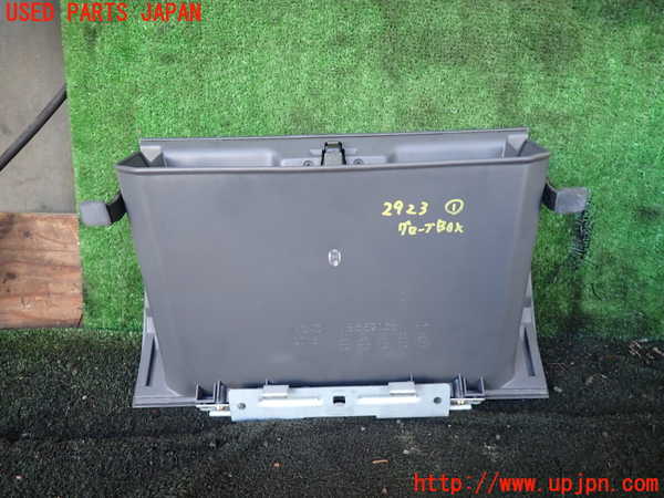 5UPJ-29237516]パジェロ(V45W)グローブボックス1 中古_m0004.jpg