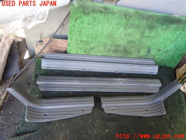 1UPJ-29237740]パジェロ(V45W)スカッフプレート 中古_m0001.jpg