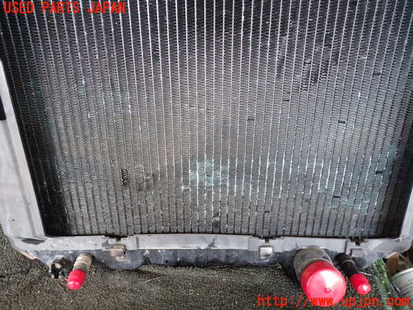 1UPJ-29242321]ハイラックスサーフ N130系 4ドア(KZN130W)ラジエーター1 中古_m0003.jpg