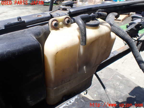 1UPJ-29242410]ハイラックスサーフ N130系 4ドア(KZN130W)ラジエータータンク 中古_m0002.jpg