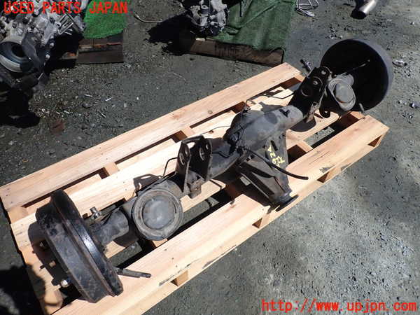 1UPJ-29244400]ハイラックスサーフ N130系 4ドア(KZN130W)リアデフホーシング 中古_m0002.jpg