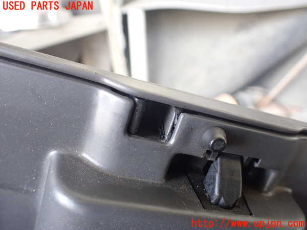 1UPJ-29247516]ハイラックスサーフ N130系 4ドア(KZN130W)グローブボックス1 中古_m0004.jpg