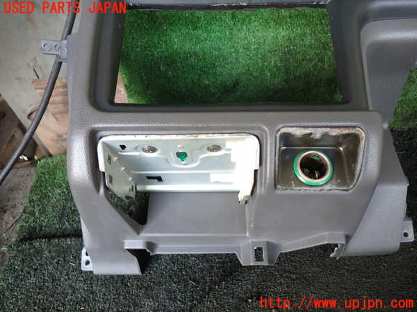 5UPJ-29247549]ハイラックスサーフ N130系 4ドア(KZN130W)コンソール 中古_m0002.jpg