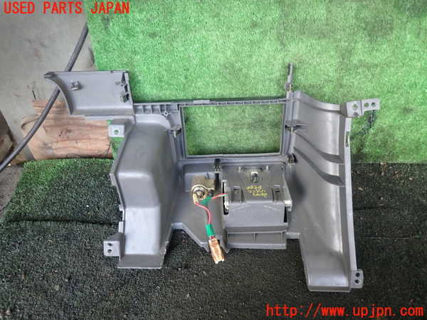 5UPJ-29247549]ハイラックスサーフ N130系 4ドア(KZN130W)コンソール 中古_m0004.jpg