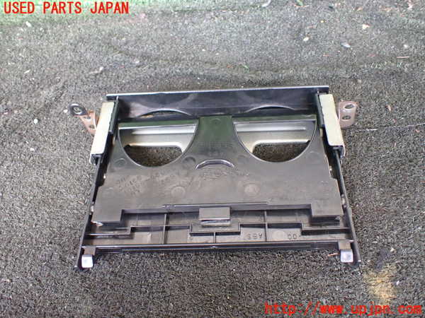 1UPJ-29247810]ハイラックスサーフ N130系 4ドア(KZN130W)ドリンクホルダー 中古_m0003.jpg