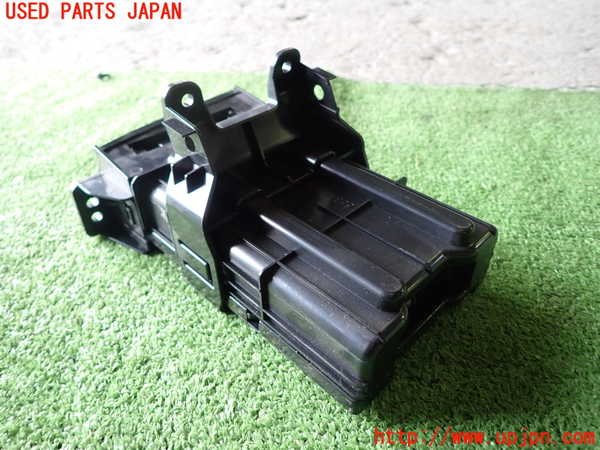 1UPJ-29257810]エスティマ(ACR55W)ドリンクホルダー 中古_m0003.jpg