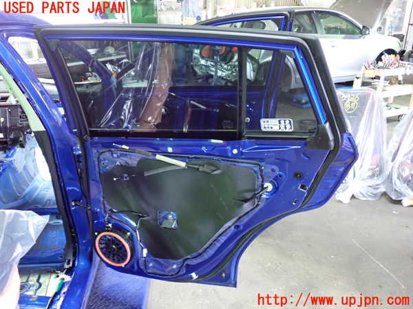 1UPJ-29261290]レヴォーグ(VN5)右後ドア M2L4 中古_m0005.jpg