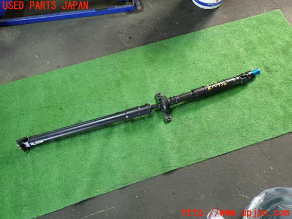 1UPJ-29263410]レヴォーグ(VN5)リアプロペラシャフト 中古_m0001.jpg