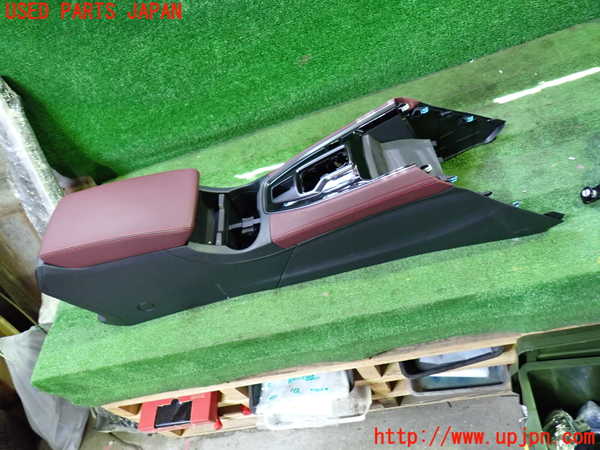 1UPJ-29267540]レヴォーグ(VN5)センターコンソール 中古_m0001.jpg