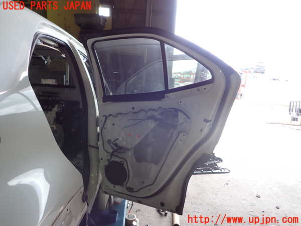 5UPJ-29271290]ヤリス(YARIS) クロス ハイブリッド(MXPJ10)右後ドア AGC M2L3 中古_m0003.jpg