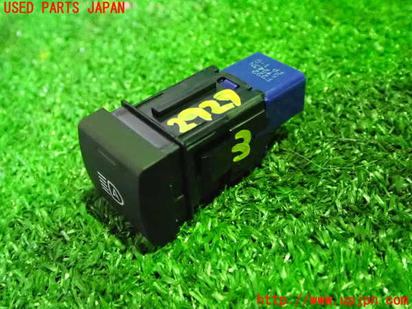 1UPJ-29276308]ヤリス(YARIS) クロス ハイブリッド(MXPJ10)スイッチ3 (オートヘッドライト) 中古_m0002.jpg