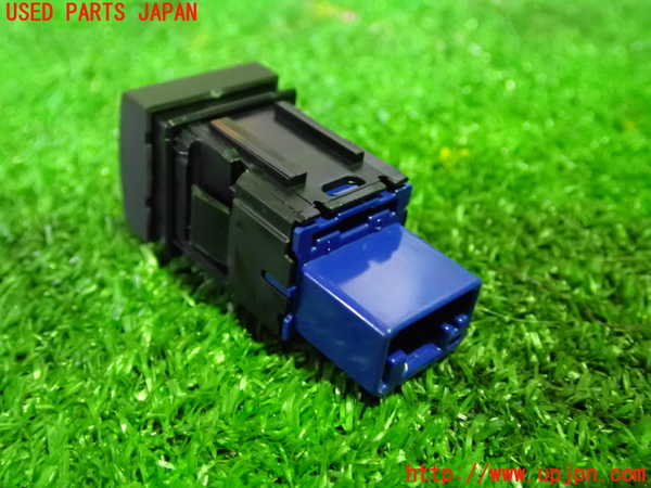 1UPJ-29276308]ヤリス(YARIS) クロス ハイブリッド(MXPJ10)スイッチ3 (オートヘッドライト) 中古_m0003.jpg