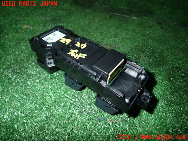 1UPJ-29276240]ヤリス(YARIS) クロス ハイブリッド(MXPJ10)右前パワーウィンドウスイッチ 中古_m0002.jpg