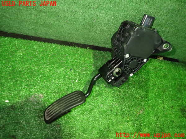 1UPJ-29276381]ヤリス(YARIS) クロス ハイブリッド(MXPJ10)センサー1 (アクセルペダル) 中古_m0001.jpg