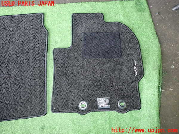 1UPJ-29277800]ヤリス(YARIS) クロス ハイブリッド(MXPJ10)フロアマット 中古_m0002.jpg