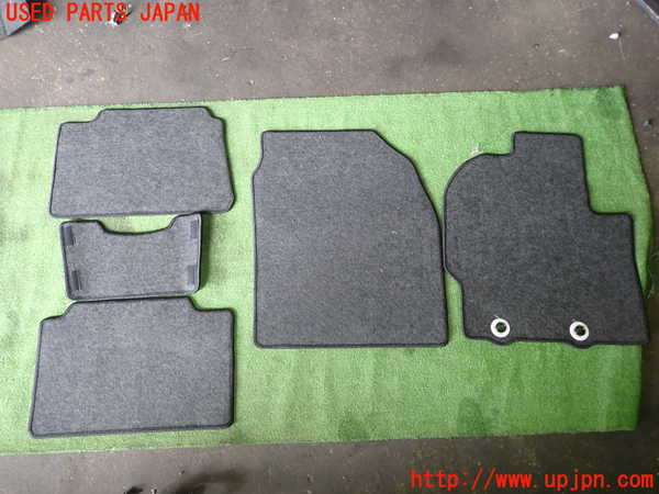 1UPJ-29277800]ヤリス(YARIS) クロス ハイブリッド(MXPJ10)フロアマット 中古_m0005.jpg