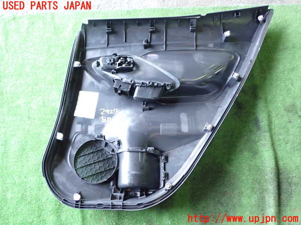 1UPJ-29271324]ヤリス(YARIS) クロス ハイブリッド(MXPJ10)左後ドア内張り 中古_m0005.jpg