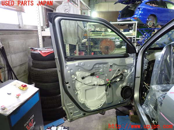 1UPJ-29281260]ヤリス(YARIS) クロス ハイブリッド(MXPJ15)左前ドア AGC M2H3K 中古_m0004.jpg