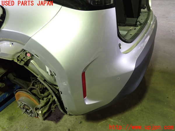 5UPJ-29281610]ヤリス(YARIS) クロス ハイブリッド(MXPJ15)リアバンパー 中古_m0003.jpg