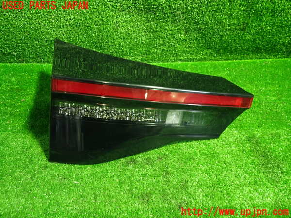 1UPJ-29281552]ヤリス(YARIS) クロス ハイブリッド(MXPJ15)左リアフィニッシャー 中古_m0001.jpg