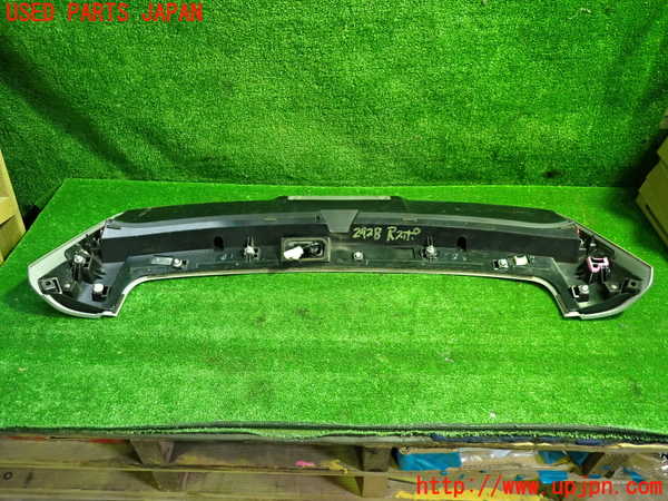1UPJ-29281520]ヤリス(YARIS) クロス ハイブリッド(MXPJ15)リアスポイラー 中古_m0004.jpg