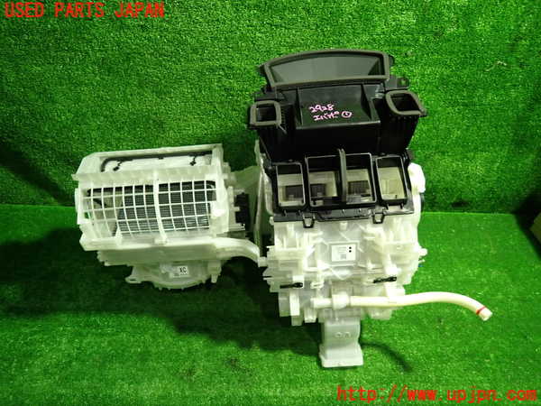 1UPJ-29286081]ヤリス(YARIS) クロス ハイブリッド(MXPJ15)エバポレーター1 中古_m0001.jpg