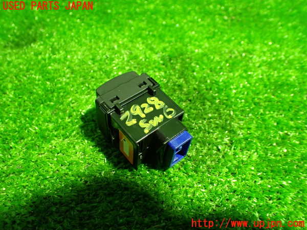 1UPJ-29286311]ヤリス(YARIS) クロス ハイブリッド(MXPJ15)スイッチ6 (ヘッドランプレベリング) 中古_m0003.jpg