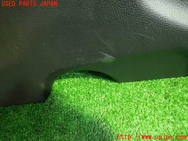 1UPJ-29287670]ヤリス(YARIS) クロス ハイブリッド(MXPJ15)左センターピラートリム 中古_m0002.jpg