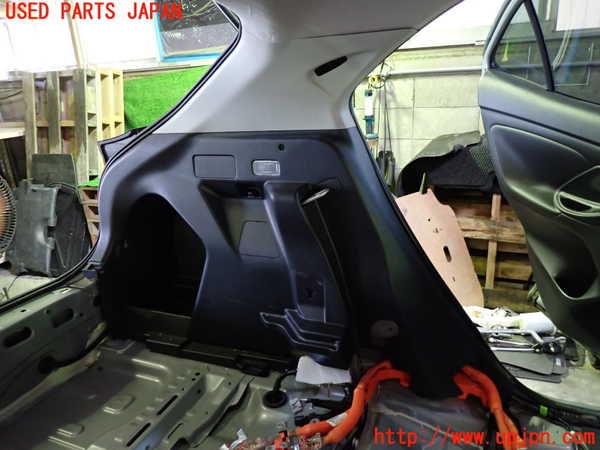 1UPJ-29287680]ヤリス(YARIS) クロス ハイブリッド(MXPJ15)左リアピラートリム 中古_m0001.jpg
