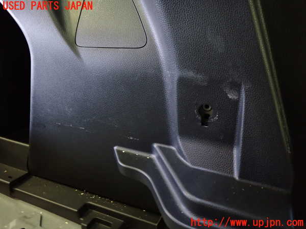 1UPJ-29287680]ヤリス(YARIS) クロス ハイブリッド(MXPJ15)左リアピラートリム 中古_m0002.jpg