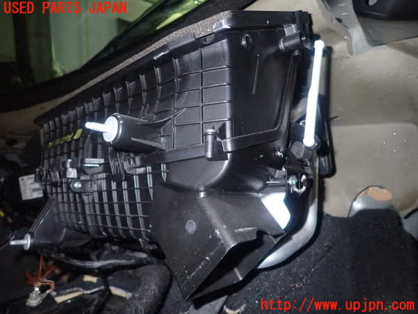 1UPJ-29296081]ベンツ SLK350(172457)エバポレーター1 中古_m0002.jpg