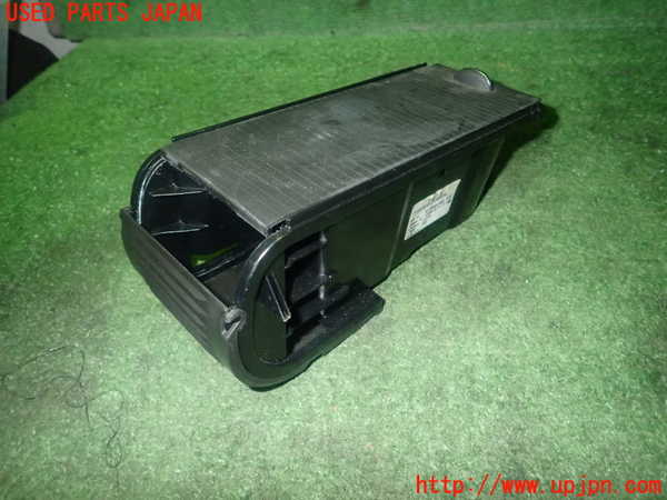 1UPJ-29297810]ベンツ SLK350(172457)ドリンクホルダー 中古_m0001.jpg