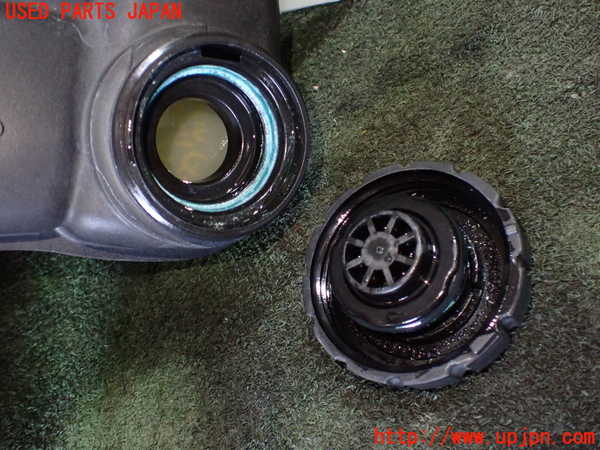 1UPJ-29302410]ベンツ SLK200 R172(172448)ラジエータータンク 中古_m0004.jpg