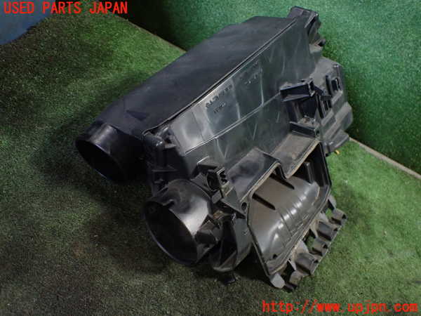 1UPJ-29302560]ベンツ SLK200 R172(172448)エアクリーナーボックス 中古_m0001.jpg