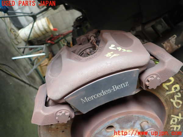 1UPJ-29304080]ベンツ SLK200 R172(172448)右フロントキャリパー 中古_m0001.jpg