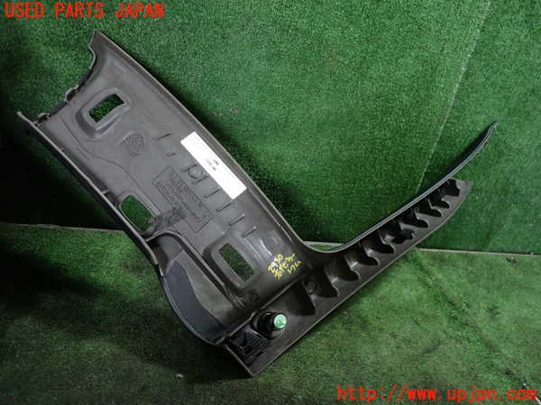 1UPJ-29307655]ベンツ SLK200 R172(172448)右フロントピラートリム 中古_m0004.jpg